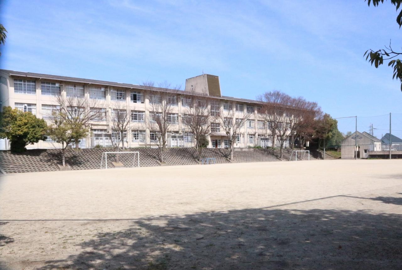 八幡市立南山小学校