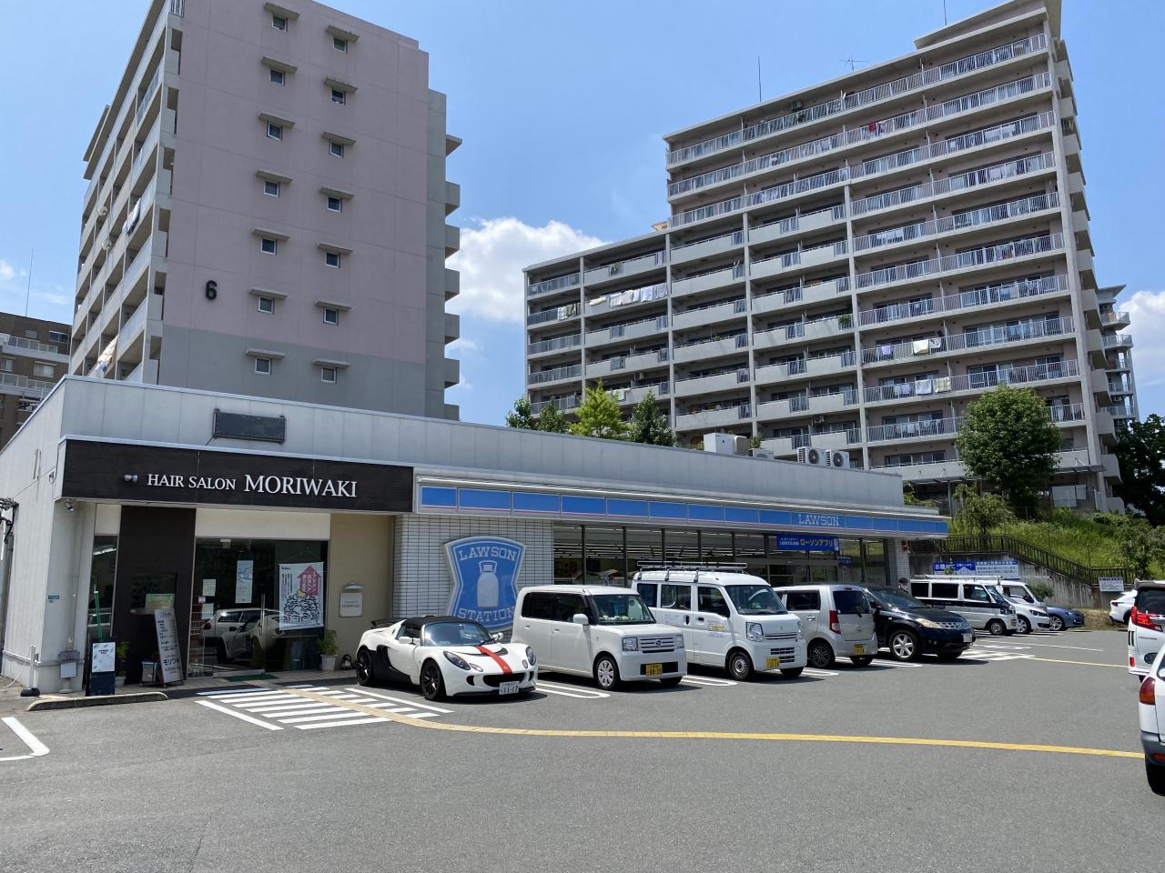 ローソン 香里ヶ丘さくら通り店