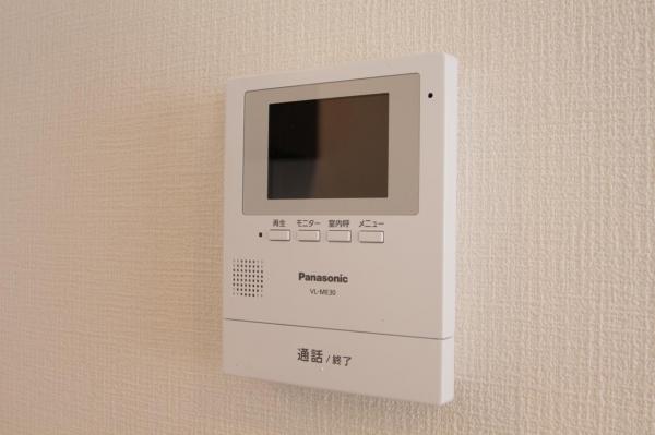 志木市柏町6丁目　中古一戸建て TVモニター付きインターフォン