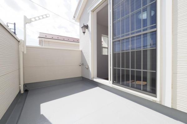 志木市下宗岡1丁目　中古一戸建て バルコニー