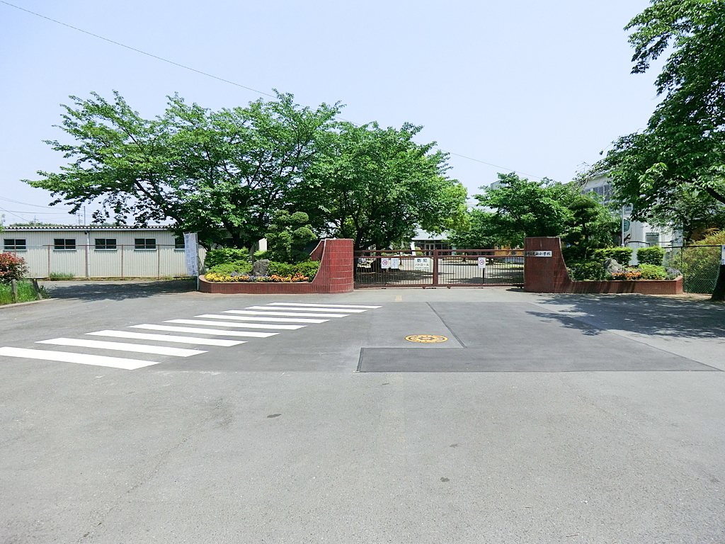 毛呂山町立光山小学校