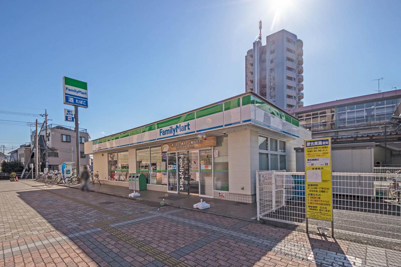 ファミリーマート 西武狭山ケ丘駅前店