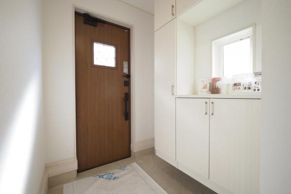 狭山市狭山　未入居　中古一戸建て 玄関