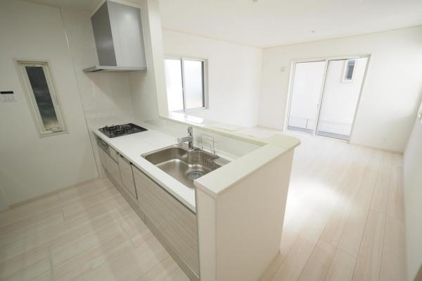 狭山市狭山　未入居　中古一戸建て リビングダイニング