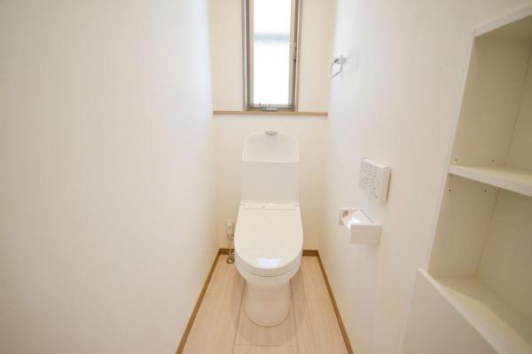 志木市柏町5丁目　未入居　中古一戸建て トイレ