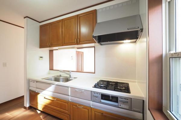 川越市古谷本郷　中古一戸建て キッチン