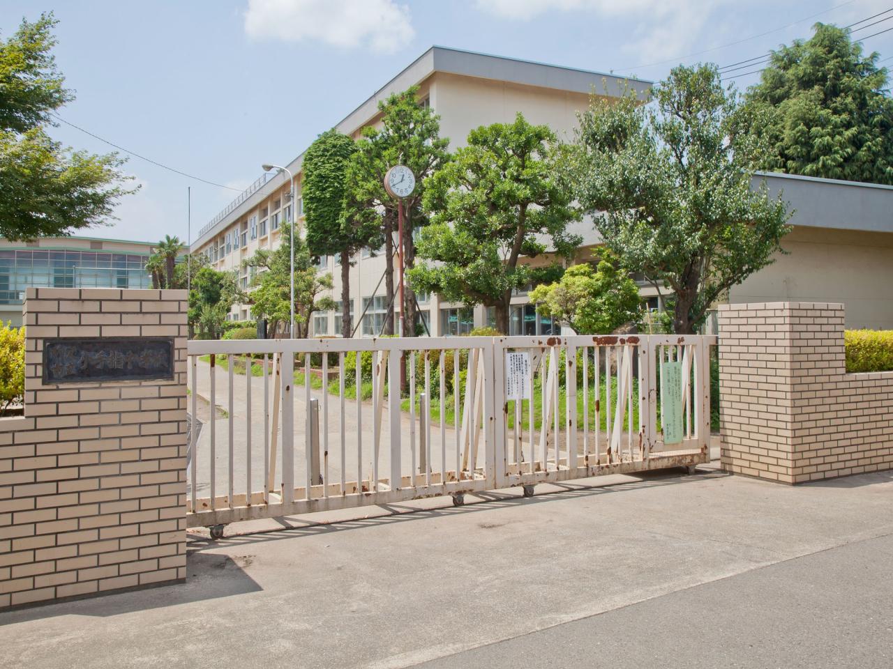 所沢市立小手指中学校