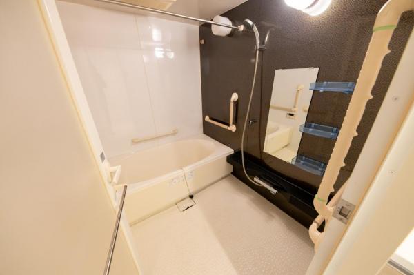 【現地見学可／内装リフォーム完了済♪】アイディコート清瀬　1階 浴室