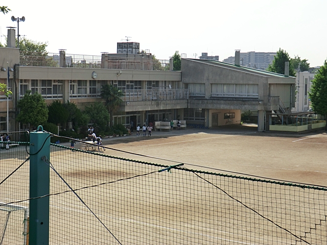 清瀬市立芝山小学校