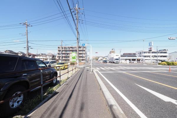 所沢市東所沢和田1丁目　土地 前面道路含む現地写真