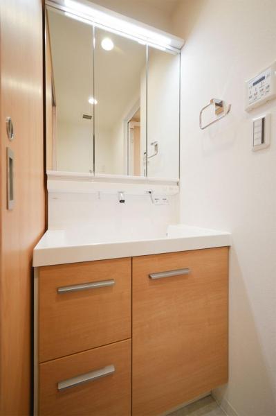 【８月おすすめ物件】シティ光陽朝霞泉水　 洗面化粧台