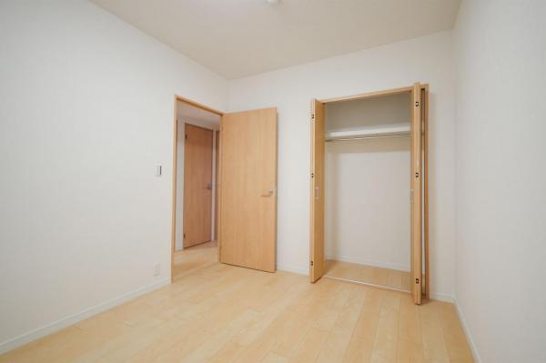 【８月おすすめ物件】シティ光陽朝霞泉水　 リビング以外の居室