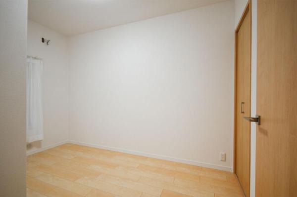 【８月おすすめ物件】シティ光陽朝霞泉水　 リビング以外の居室