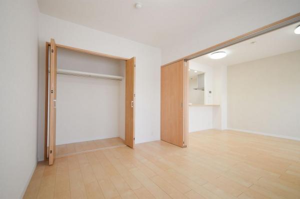 【８月おすすめ物件】シティ光陽朝霞泉水　 リビング以外の居室