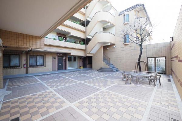 レスポワール上福岡　3階 エントランス（外）