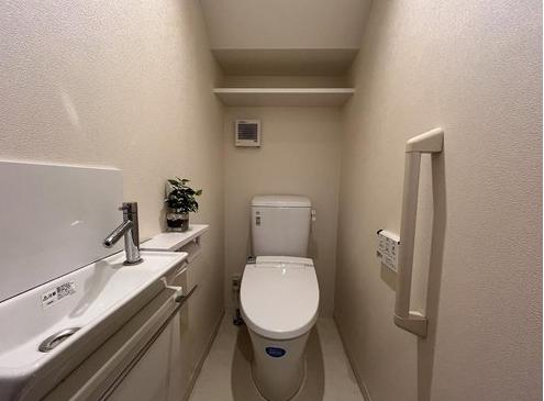 飯能市双柳　中古一戸建て トイレ