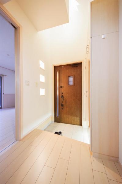 富士見市東みずほ台4丁目　中古一戸建て 玄関