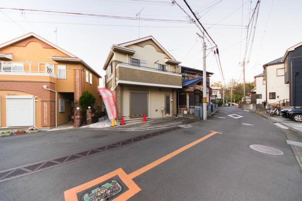 富士見市東みずほ台4丁目　中古一戸建て 前面道路含む現地写真