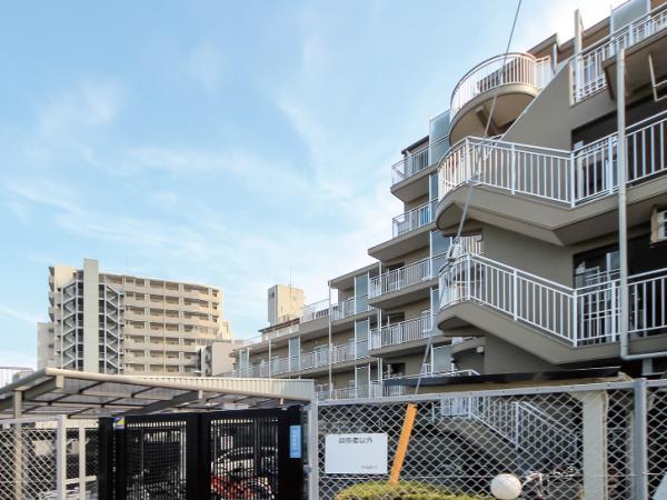 コスモ坂戸　3階 外観写真