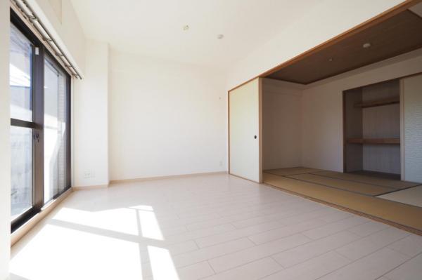 サーパス新所沢けやき台　3階 リビング