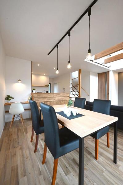 【令和5年築・土地100坪超】狭山市水野　中古一戸建て リビングダイニング