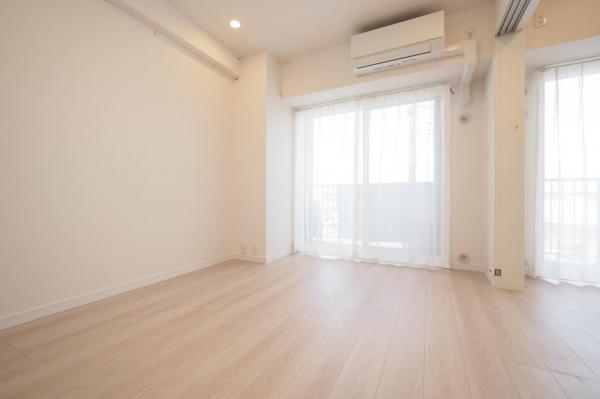 エステ・スクエア新所沢　3階 洋室