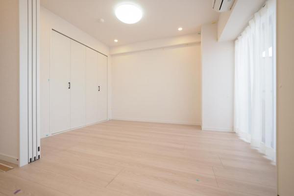 エステ・スクエア新所沢　3階 洋室