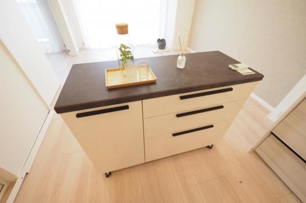 エステ・スクエア新所沢　3階 リビング