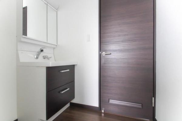 練馬区西大泉4丁目　中古一戸建て 洗面化粧台