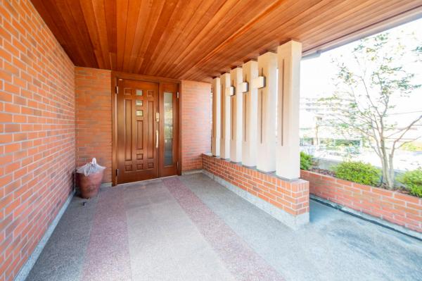 入間市高倉３丁目　中古一戸建て 玄関