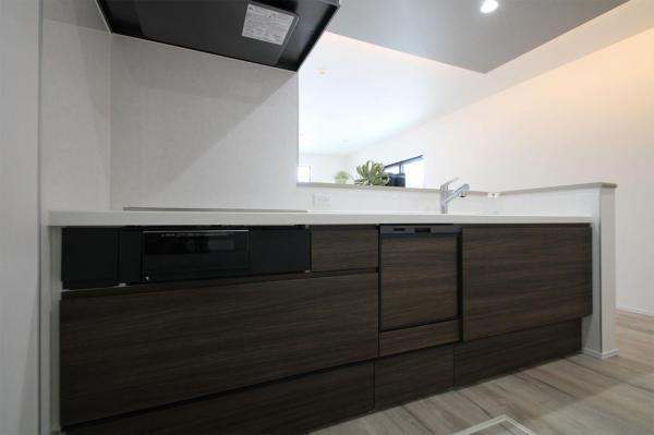 【+１空間ご希望の方に。納戸付き住宅】新座市畑中2丁目　新築一戸建て 