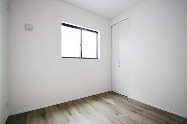 【+１空間ご希望の方に。納戸付き住宅】新座市畑中2丁目　新築一戸建て 