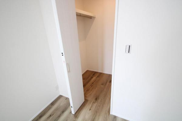 【+１空間ご希望の方に。納戸付き住宅】新座市畑中2丁目　新築一戸建て 