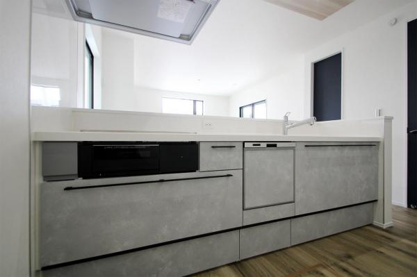 【+１空間ご希望の方に。納戸付き住宅】新座市畑中2丁目　新築一戸建て 