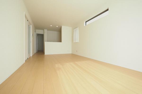 川越市郭町2丁目　新築一戸建て リビングダイニング