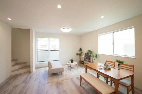 坂戸市関間1丁目｜若葉駅徒歩11分 未入居戸建 駐車2台可 リビングダイニング