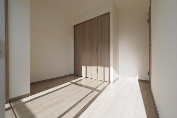 向陽ハイツ　4階 洋室