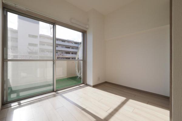 向陽ハイツ　4階 洋室