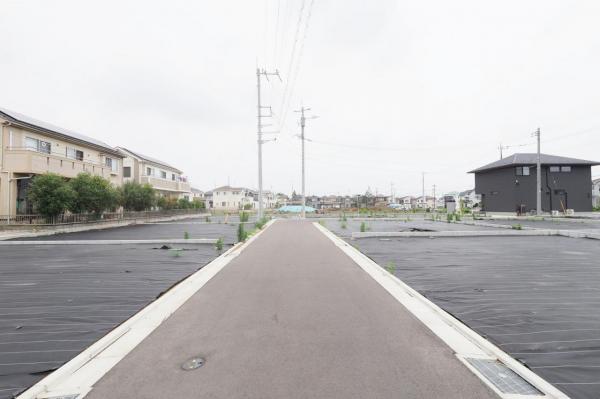 【全区画33坪超】川越市中台2丁目　土地 前面道路含む現地写真