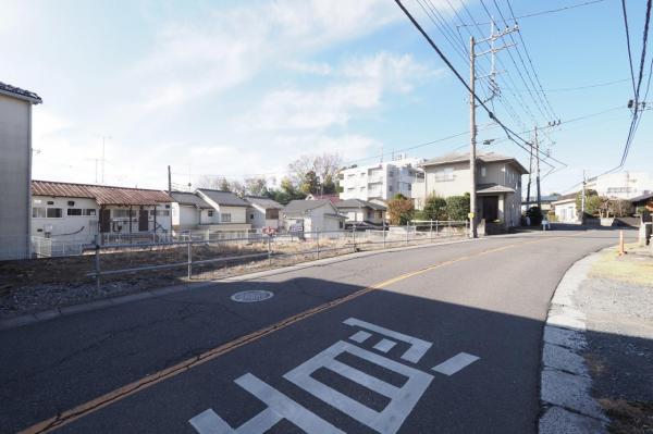 入間市大字野田　土地 前面道路含む現地写真