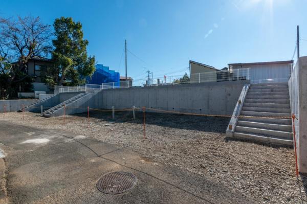 入間市黒須2丁目　土地 前面道路含む現地写真