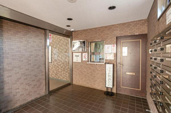 ライオンズマンション若葉台　1階 エントランスホール