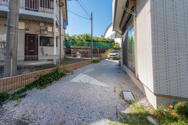 【住協のお預かり物件】入間市仏子　中古一戸建て　2棟売り 駐車場