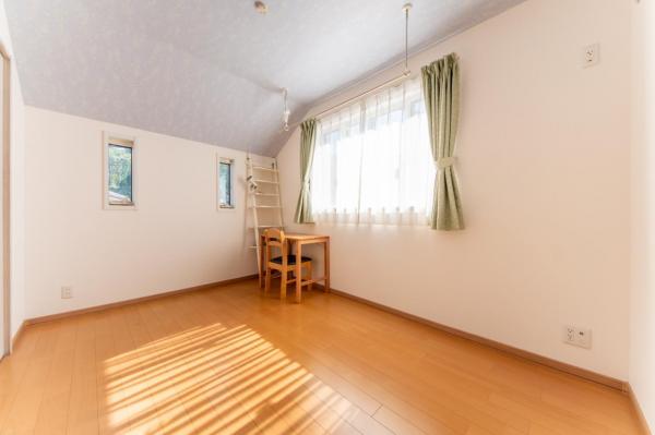 【住協のお預かり物件】入間市仏子　中古一戸建て　2棟売り 寝室