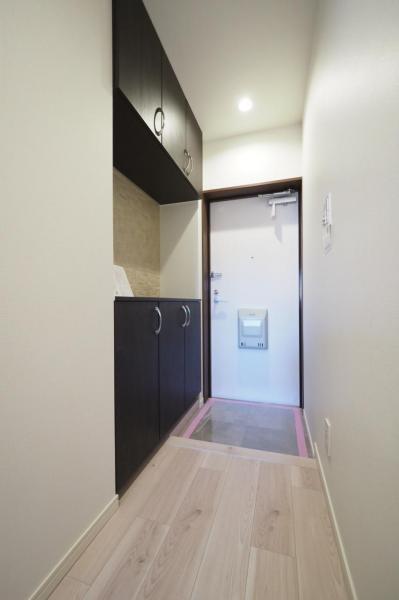 ワイズユウラク西所沢　3階 玄関(共用部)
