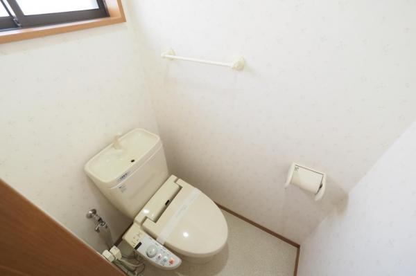 狭山市水野　中古一戸建て トイレ
