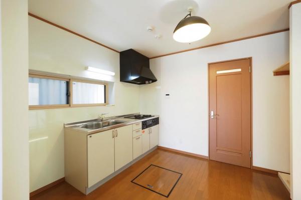 狭山市水野　中古一戸建て キッチン