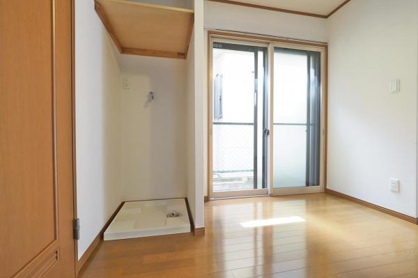 狭山市水野　中古一戸建て ランドリースペース