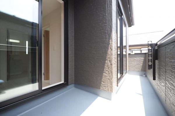 川越市今成3丁目　新築一戸建て バルコニー