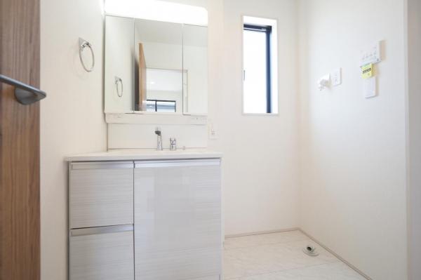 川越市今成3丁目　新築一戸建て 洗面化粧台